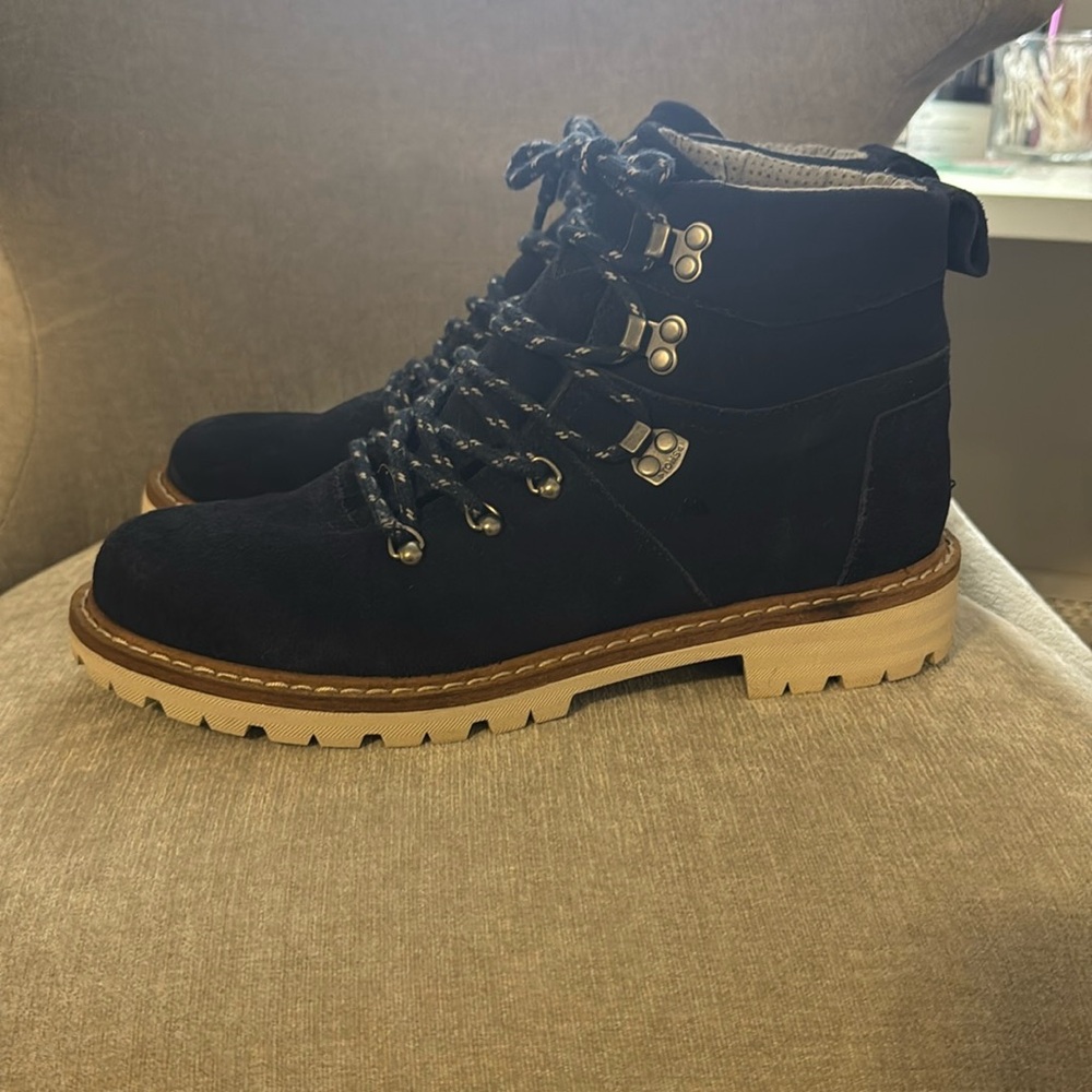 Tom’s summit water proof hiking boots